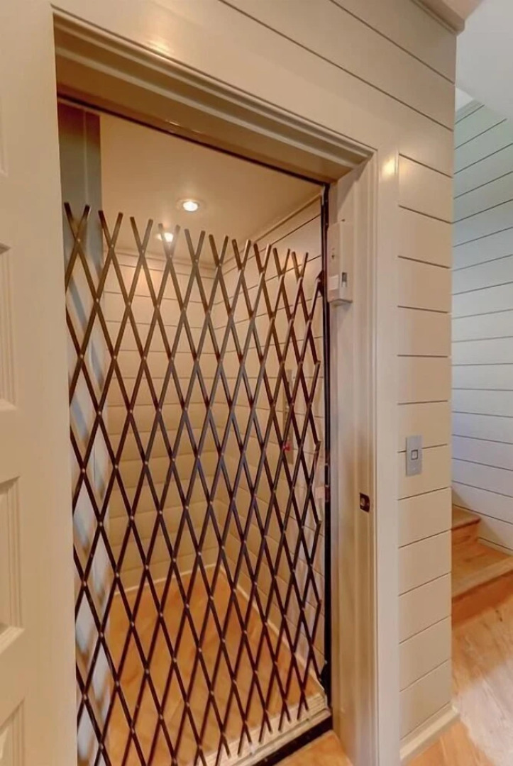 305 Carolina Boulevard