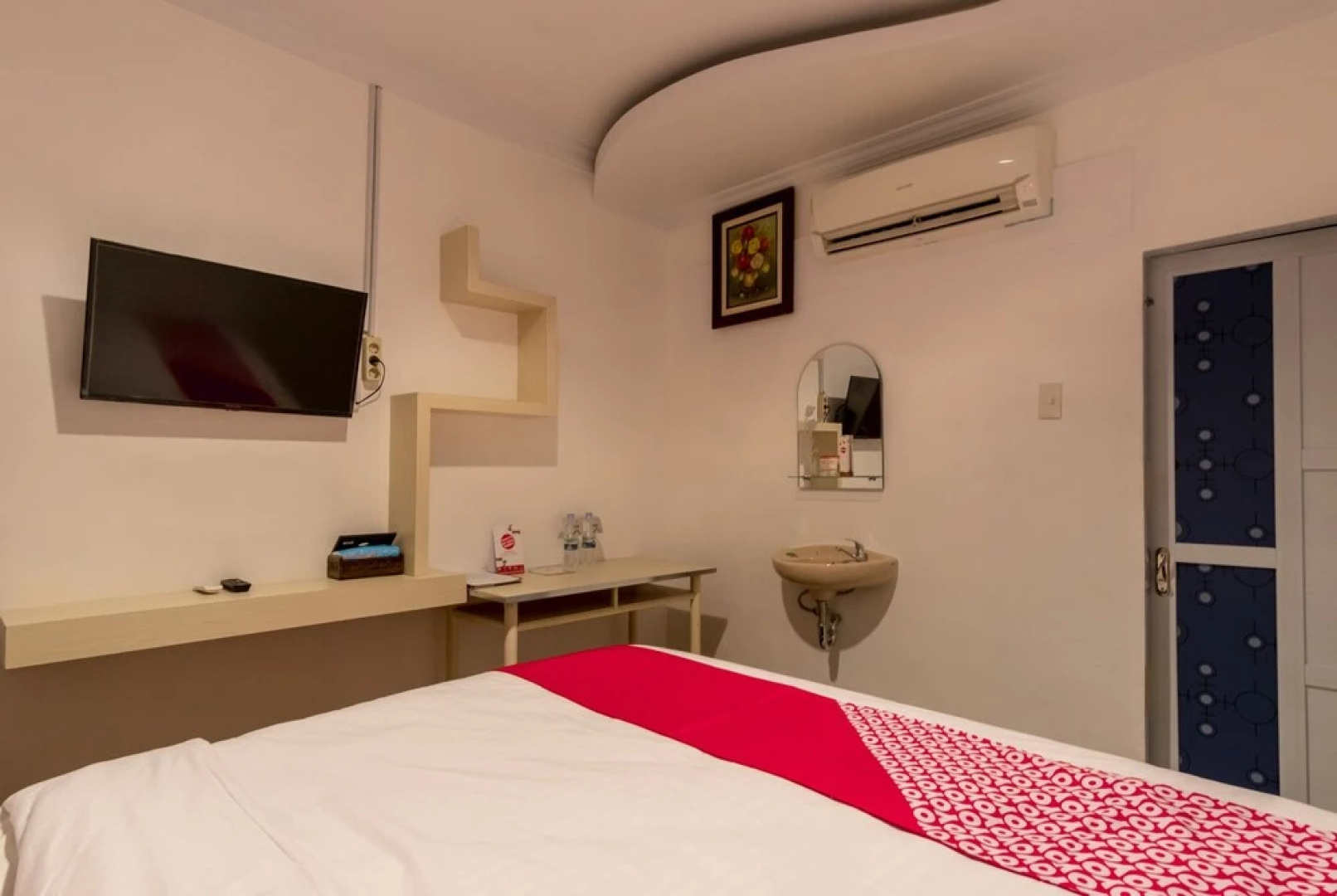 Naufal Guest House by OYO Rooms