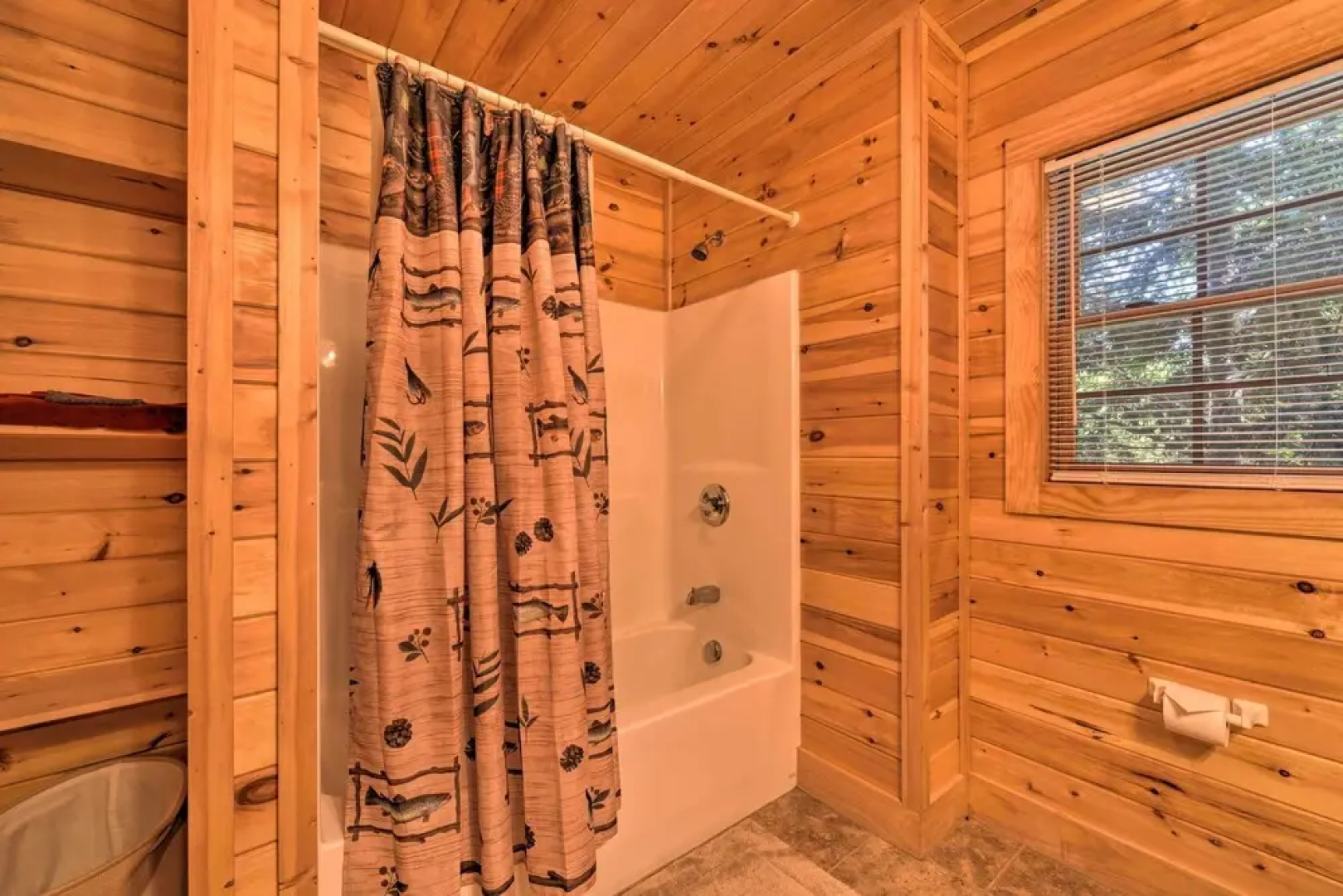 'A Bit of Heaven' Cabin < 13 Miles From Boone!