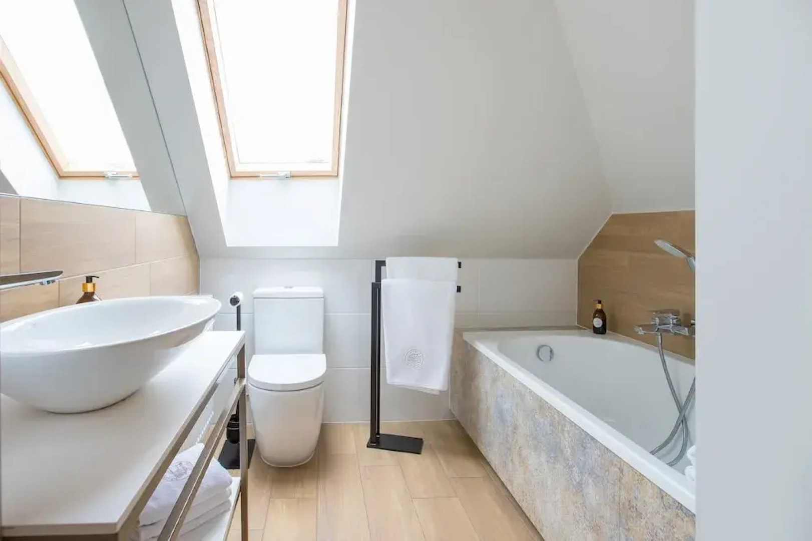 Hotel i Restauracja na Skarpie