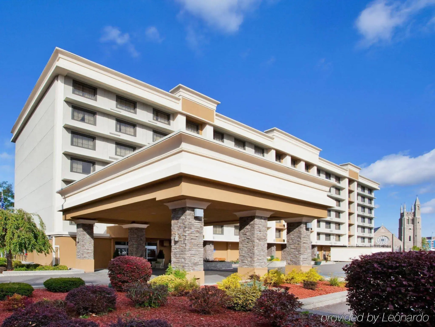 Holiday Inn Niagara Falls State Park Entry by IHG