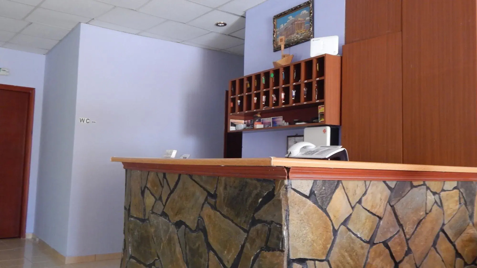 Petania Hotel & Apartments