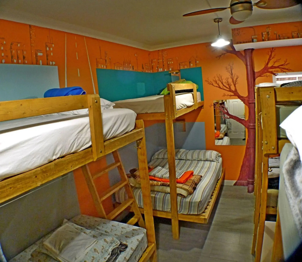 Auberge Jeunesse LouLou's Backpacker Hostel