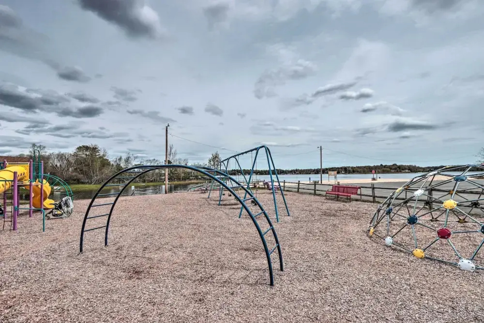 7 Mi to Big Boulder Mountain: Poconos Escape!