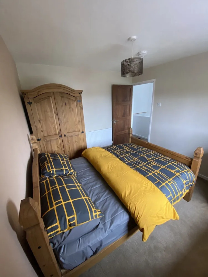 Stunning Beautiful 4-bed House in South Wales