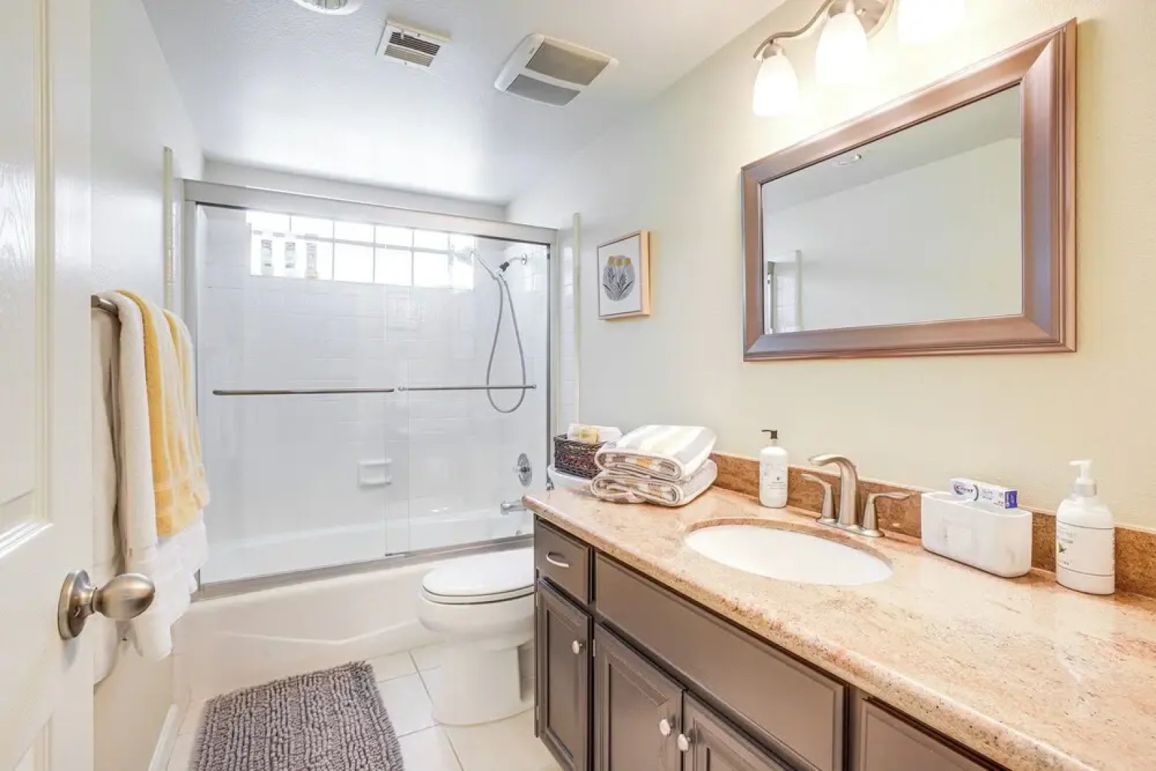 Games, Grill & Golf Course View: Palm Desert Gem!