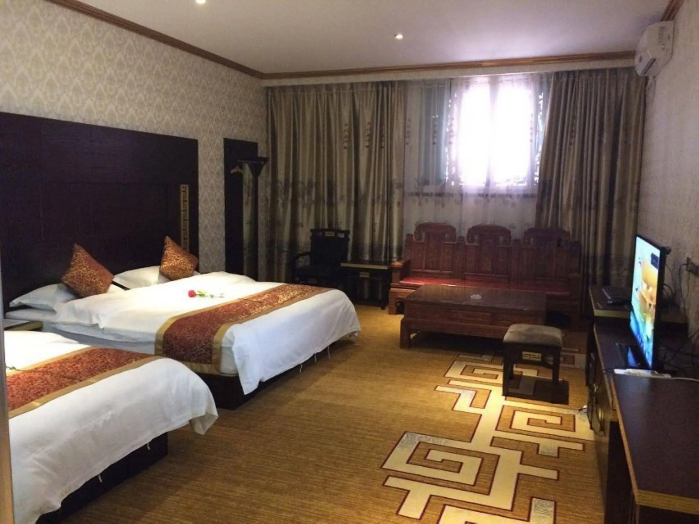 Sanlong Hotel in Kaiyuan City