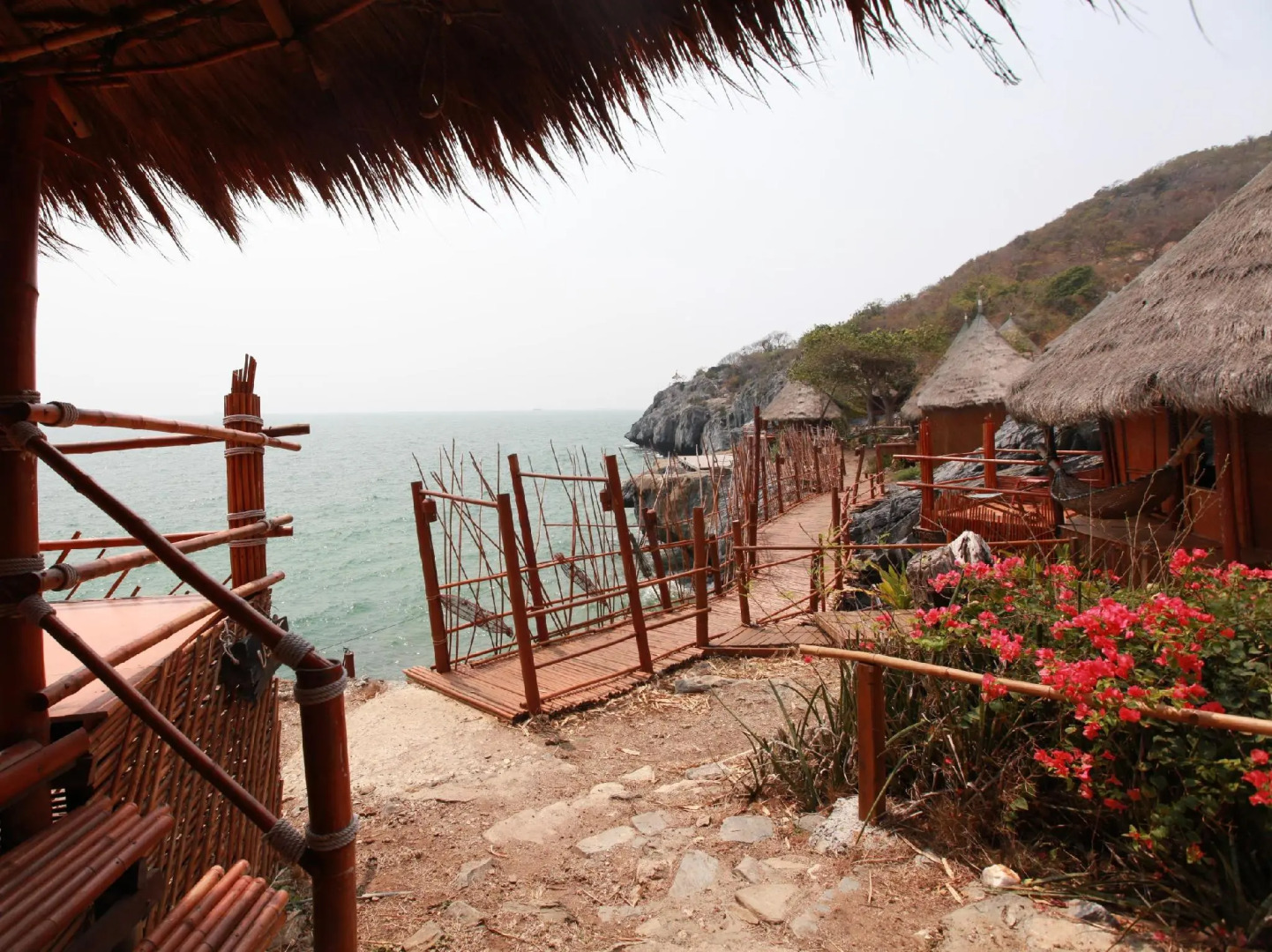 Paree Hut Resort Koh Sichang