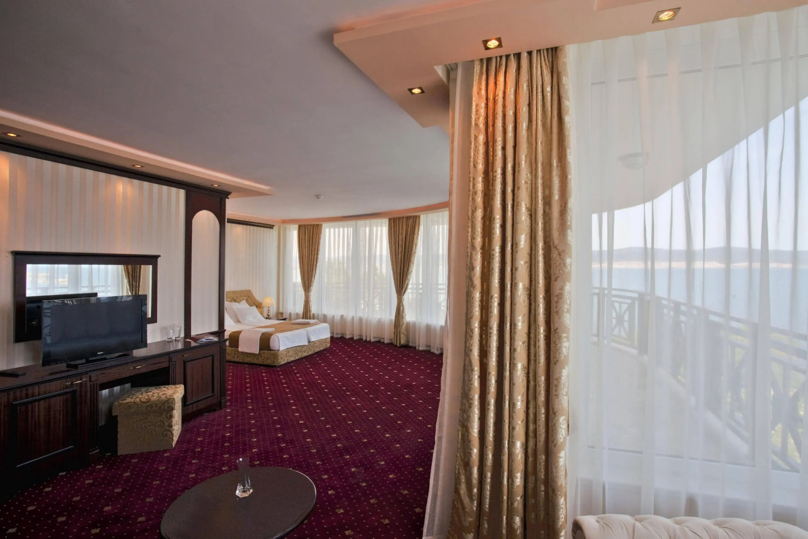 The Mill Hotel / Melnicata