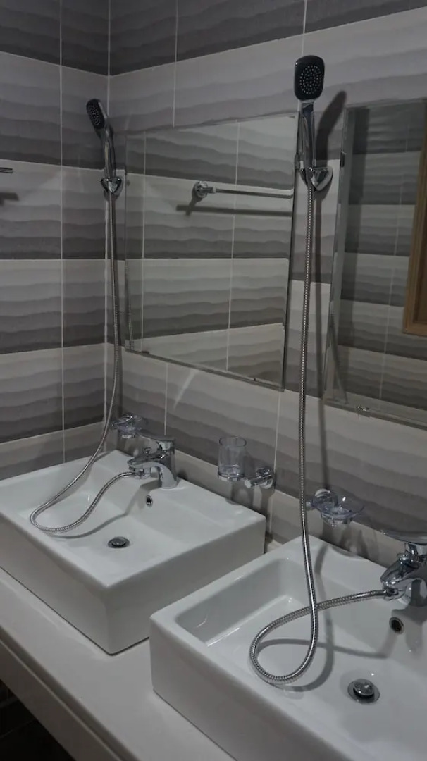 SH Guesthouse - Hostel