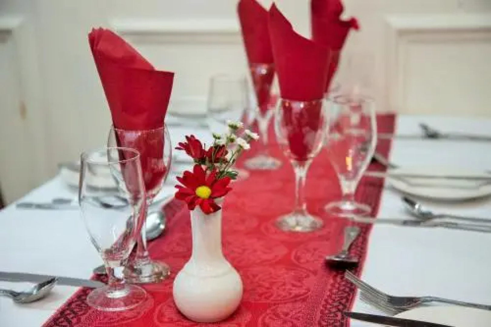 Peacockes Hotel & Complex