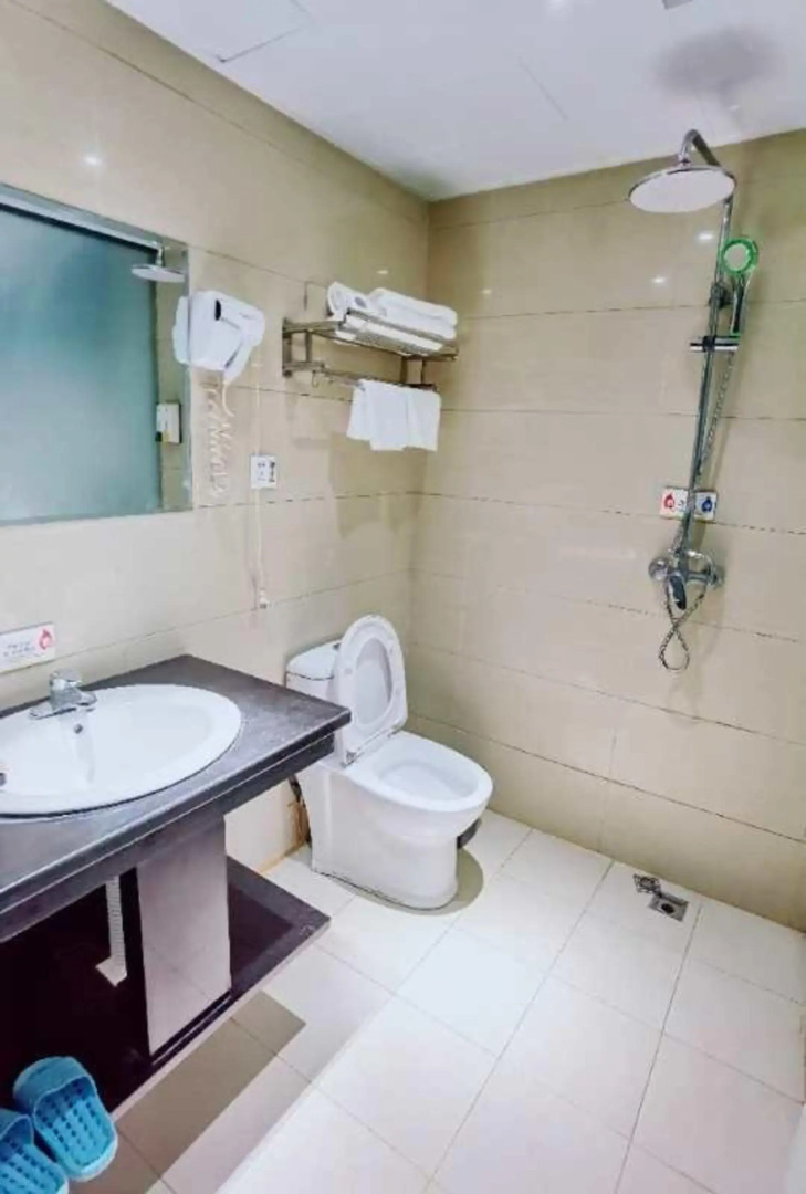 Xianning Chengyue Business Hotel