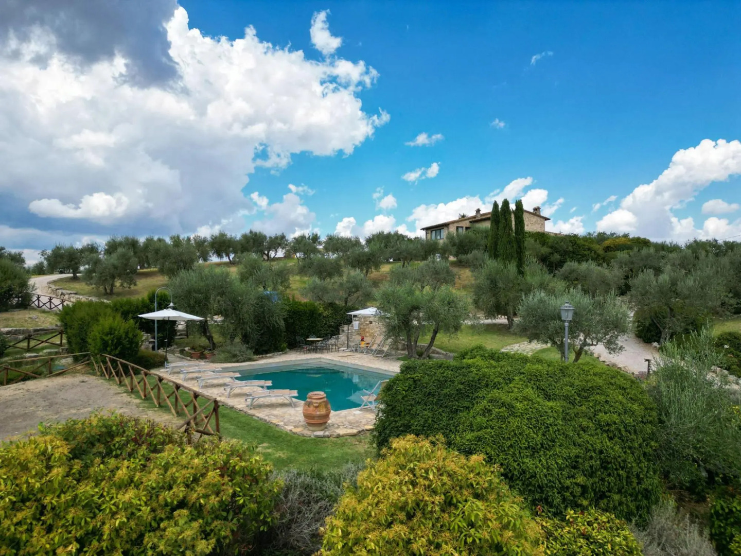 Villa for 10 Guests Private Pool Access to the Wellness Center of the Estate-rose