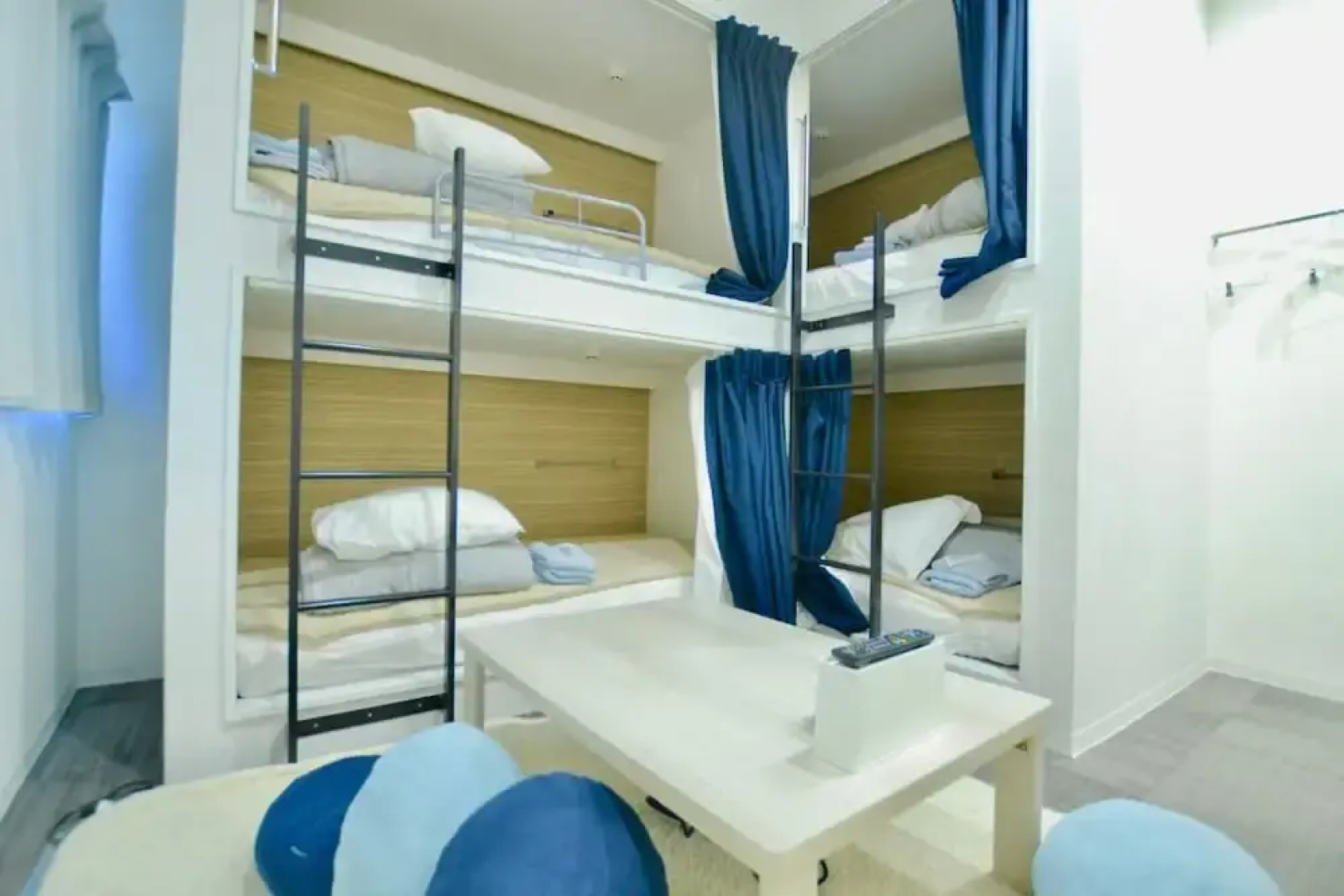 Guest House e-SHIP - Hostel