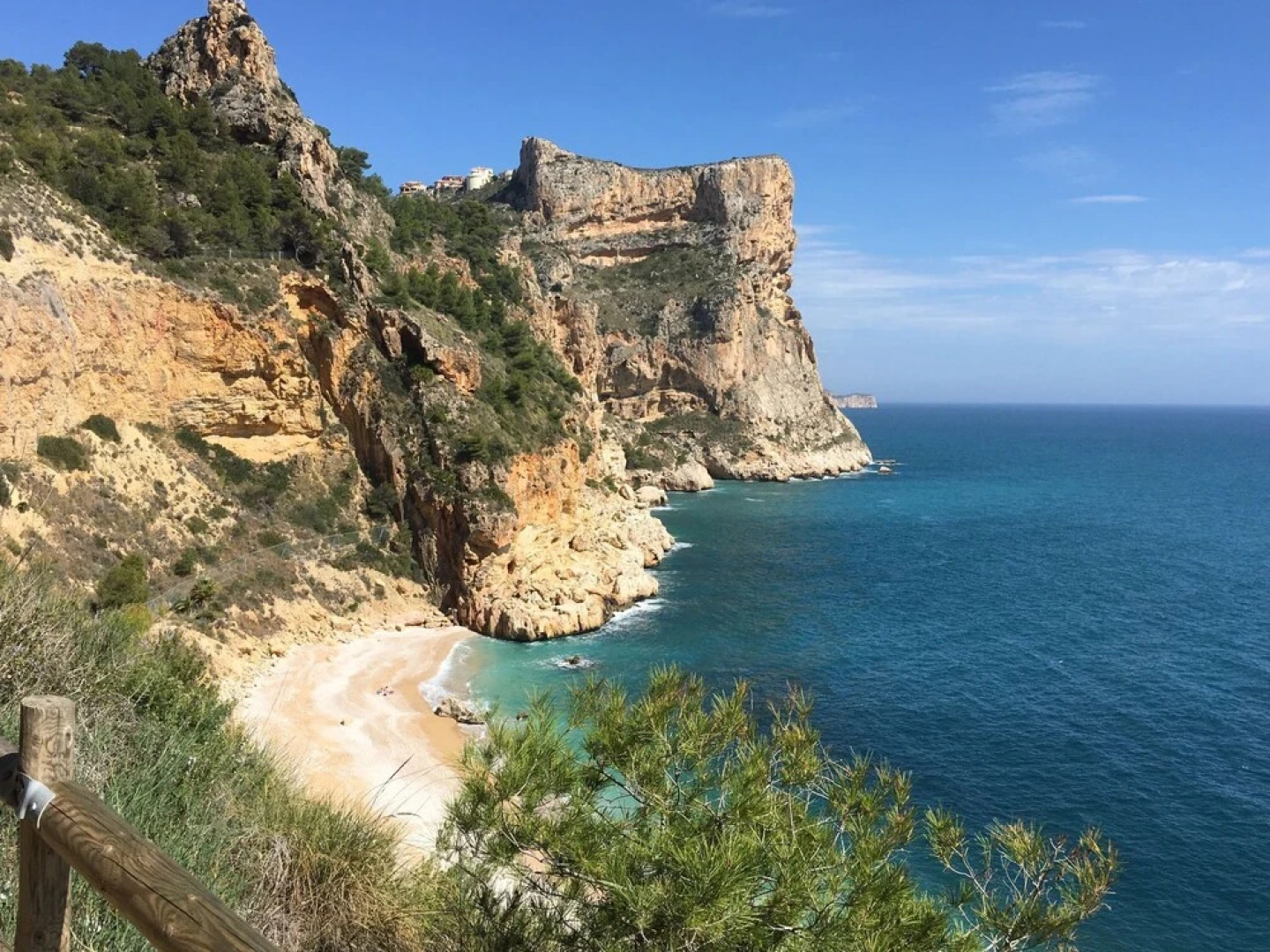 6-p Villa in the Right Place With an Amazing View, Swimming Pool and Terraces