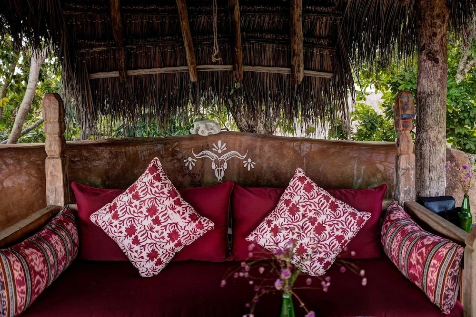 Utopia Rote Lodge