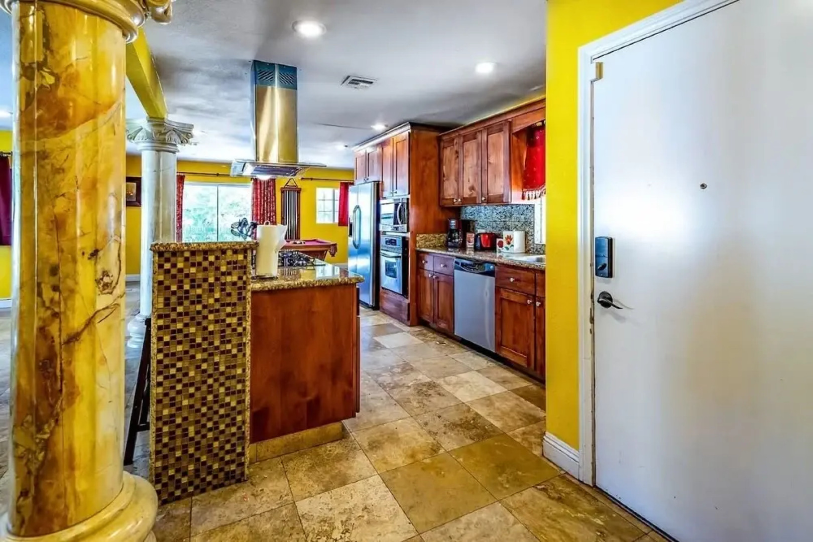 Las Vegas Elegance! Pool Table & Sparkling Pool!