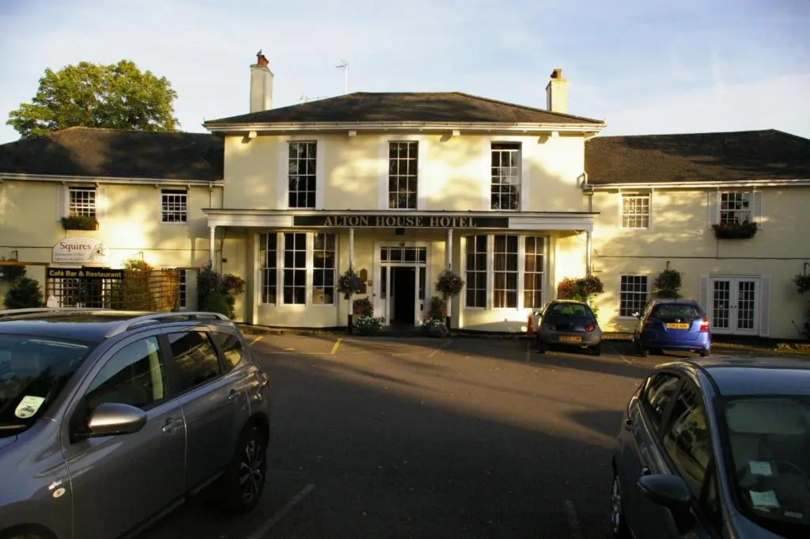 Alton House Hotel
