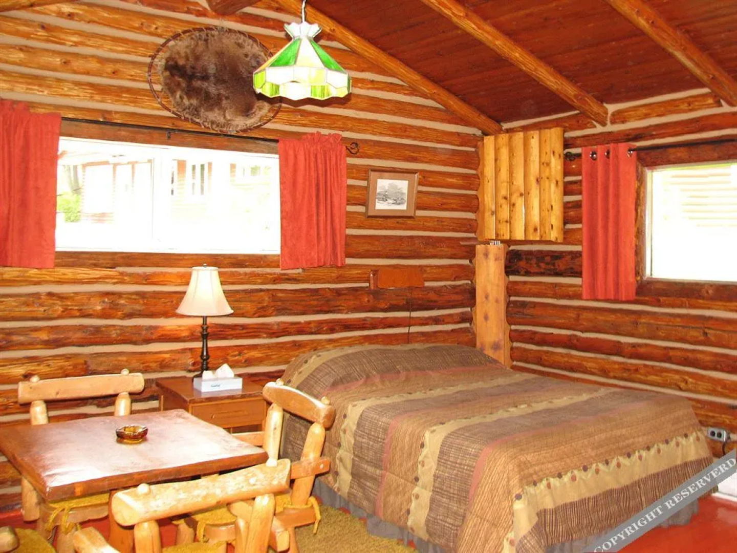 Kan-à-Mouche Pourvoirie Auberge et Chalets