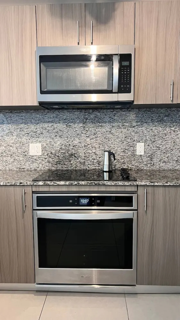 Apartment At Downtown Doral