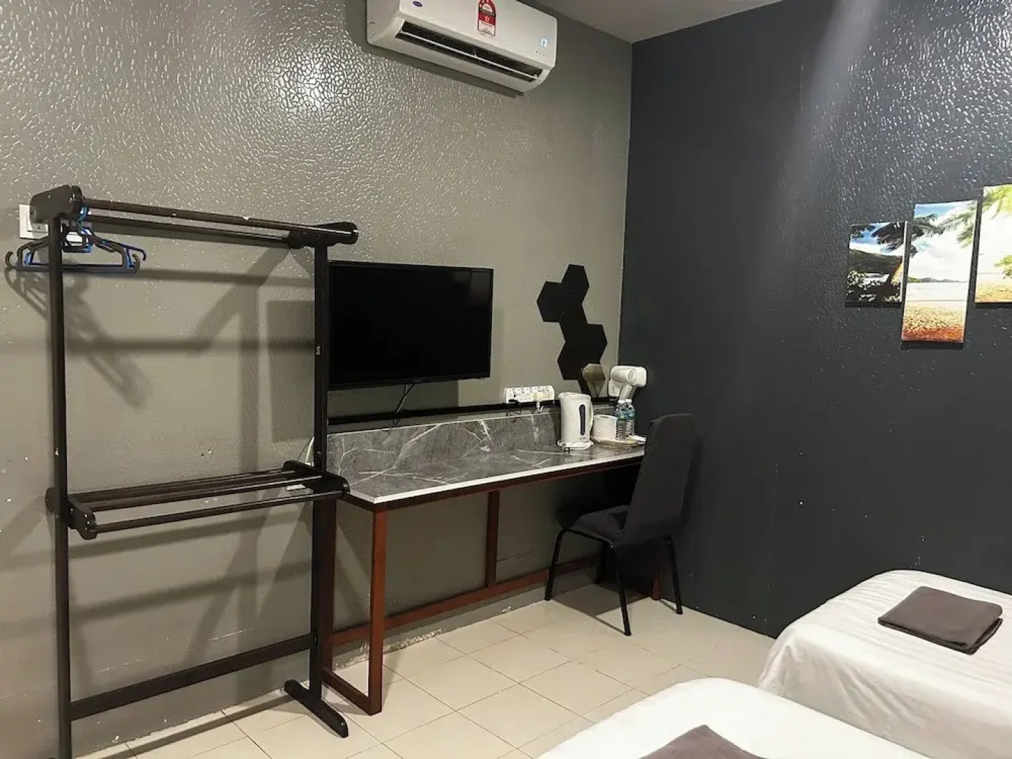 Riverbank Dungun Guesthouse & Cafe