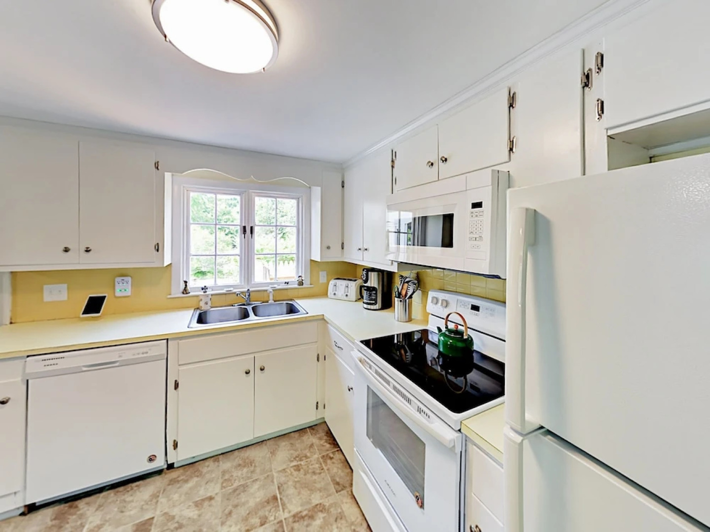 120 Boreen Rd Home 4 Bedrooms 1 Bathroom Home