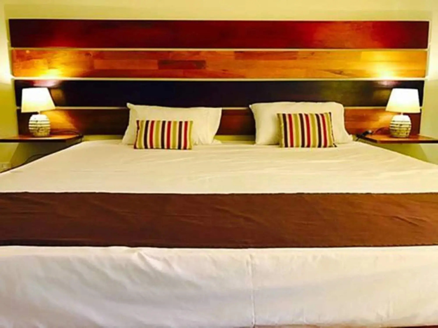 Sugareef West Coast Luxury Penthouse