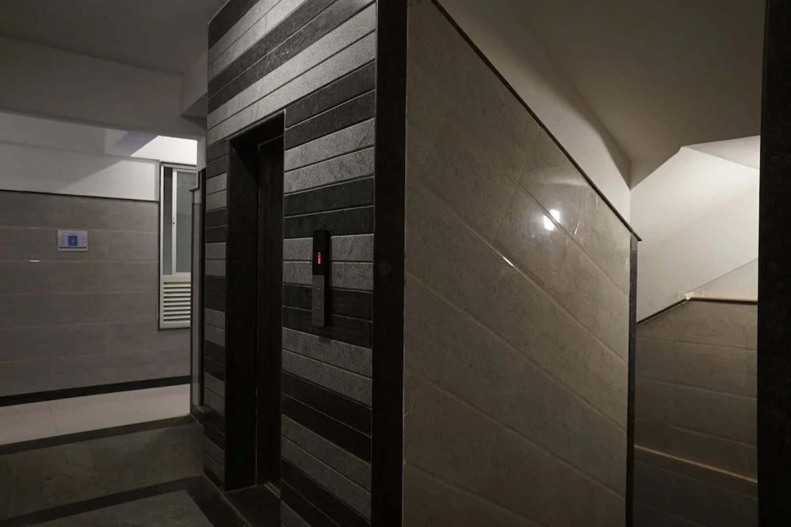 OYO 28029 Living Luxurious Studio Rooms