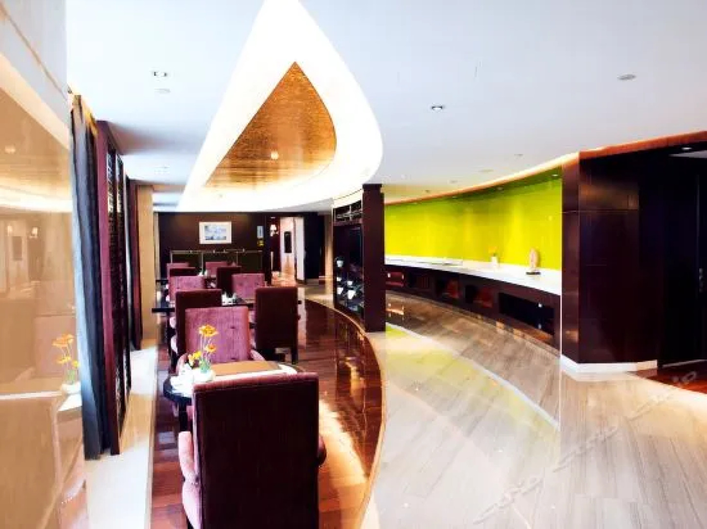 Xinyang Jin Jiang International Hotel