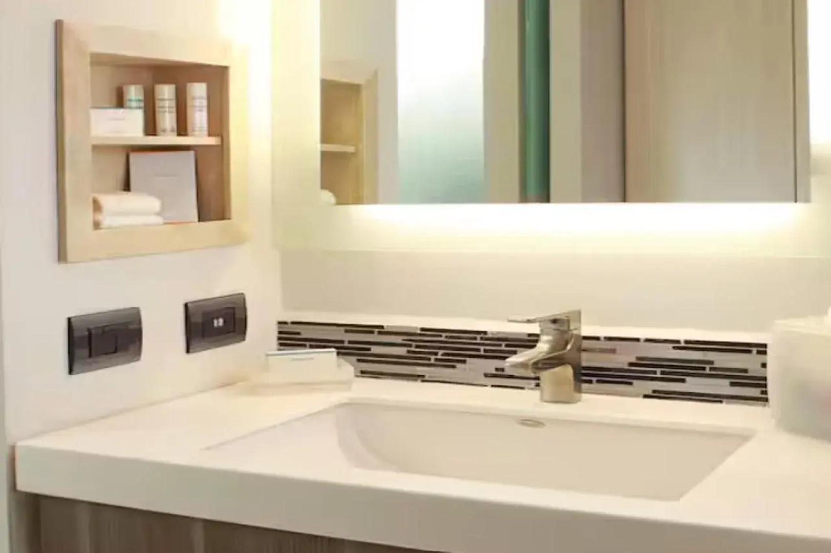 Hampton Inn & Suites by Hilton Aguascalientes Airport