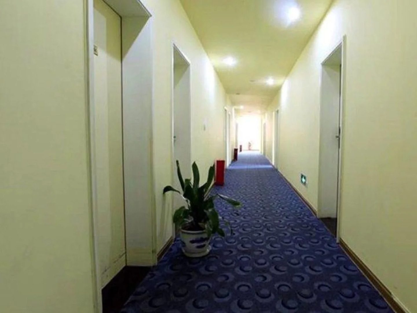 Sanyuan Hotel (Chenzhou Railway Station)