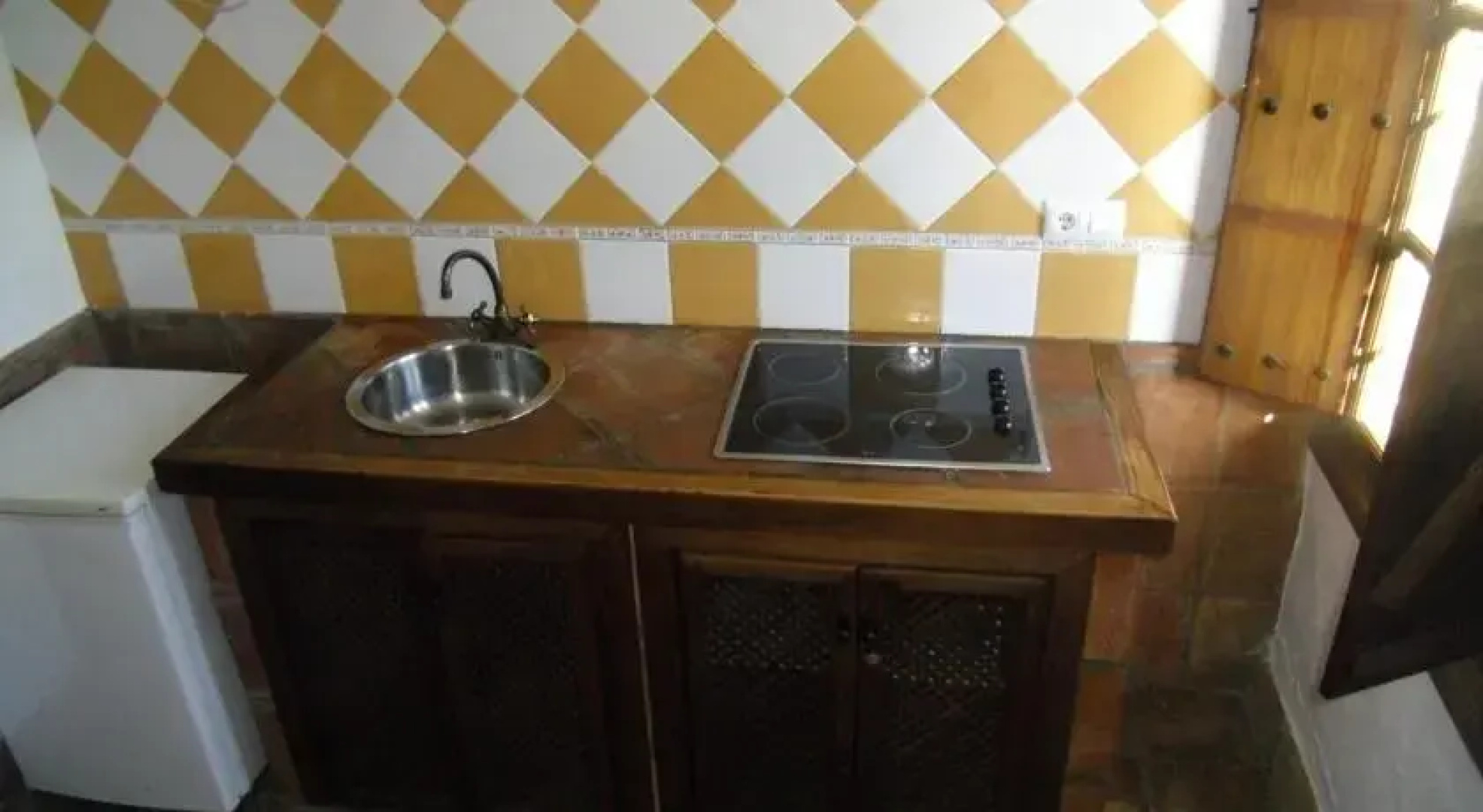 Almachar Apartahotel