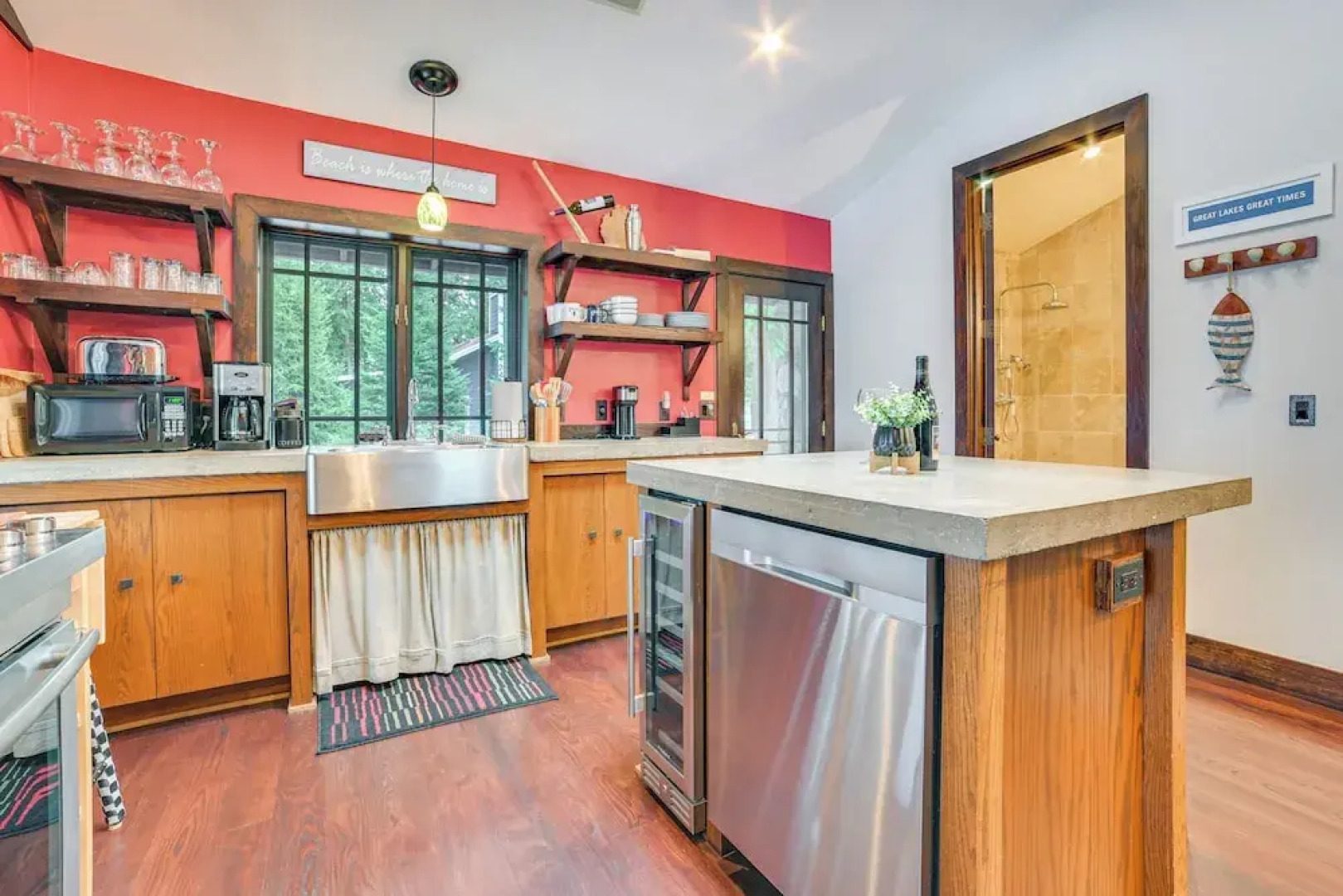 Upscale Earl Young Charlevoix Cottage w/ Deck!