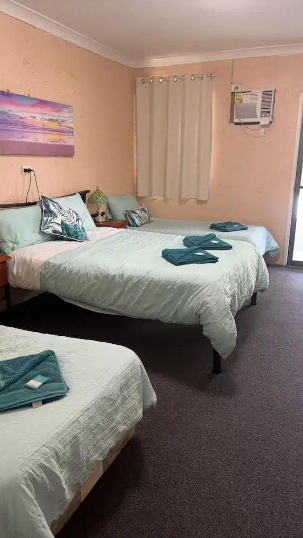 1 Showgrounds Road Horse Creek QLD 4714