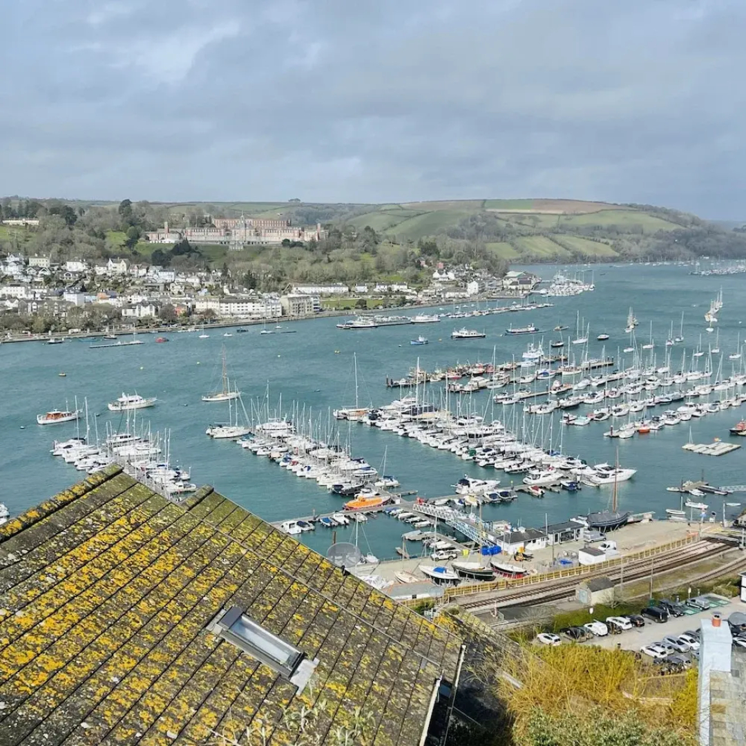 Two Guns in Kingswear