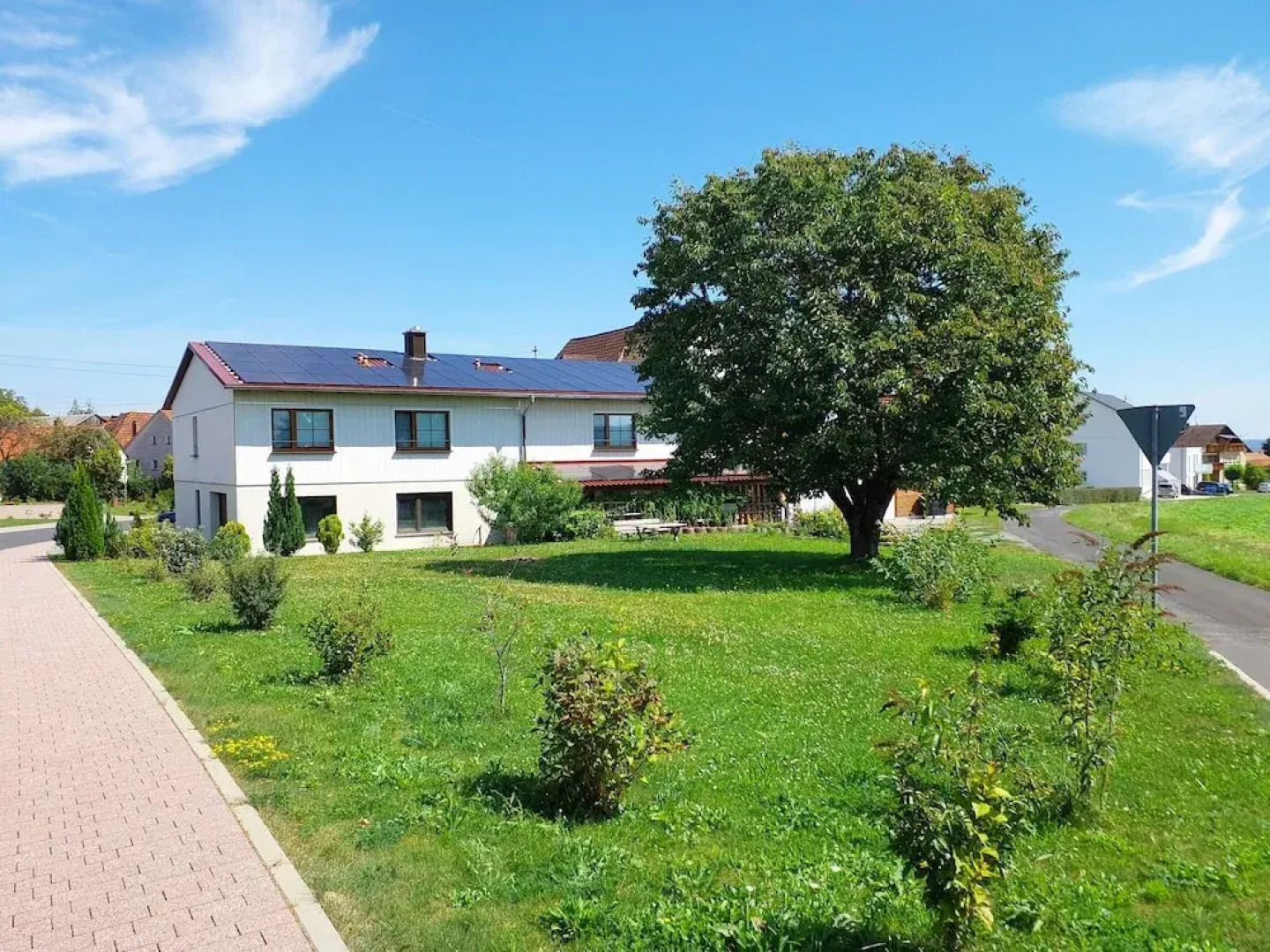 triple a Apartments in Altfeld