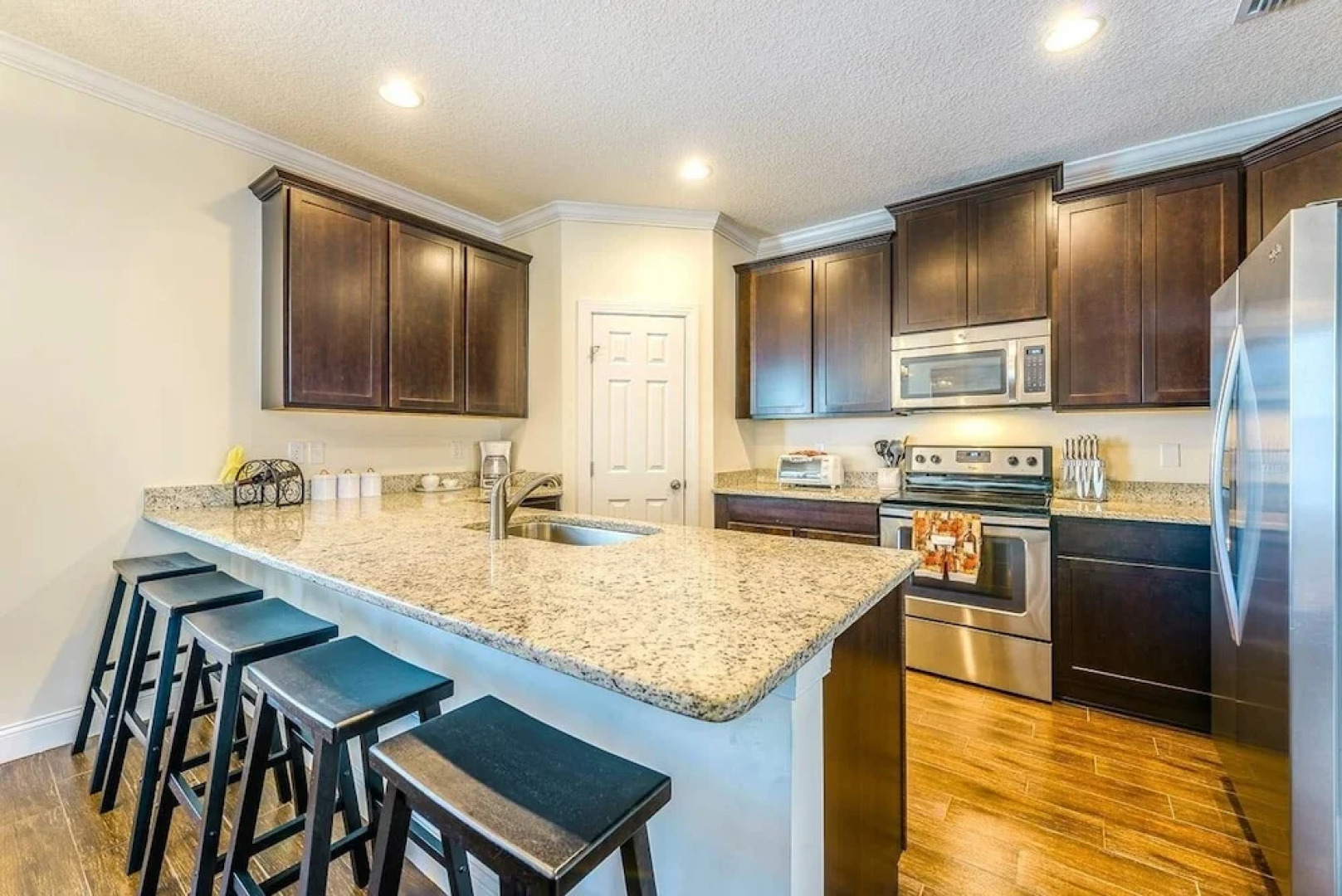 Luxury Living II - Modern Beach Townhouse