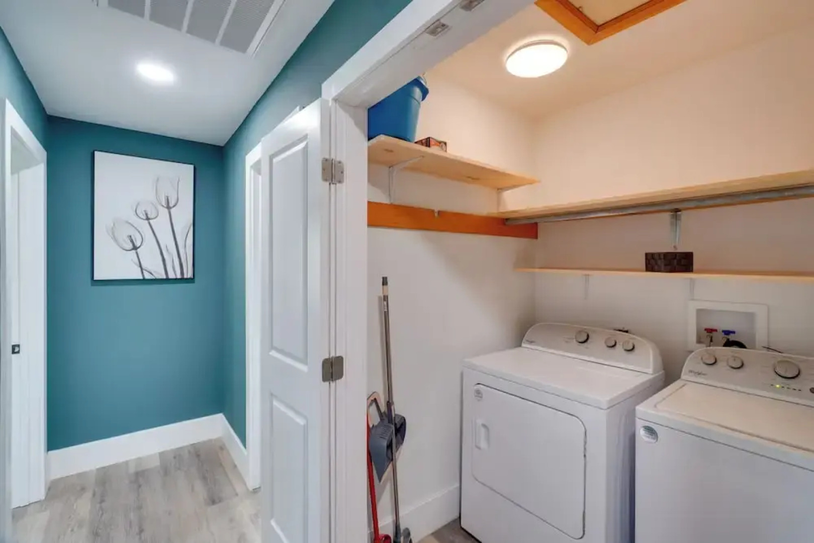 Walk to Stores: Home in Historic Shepherdstown!