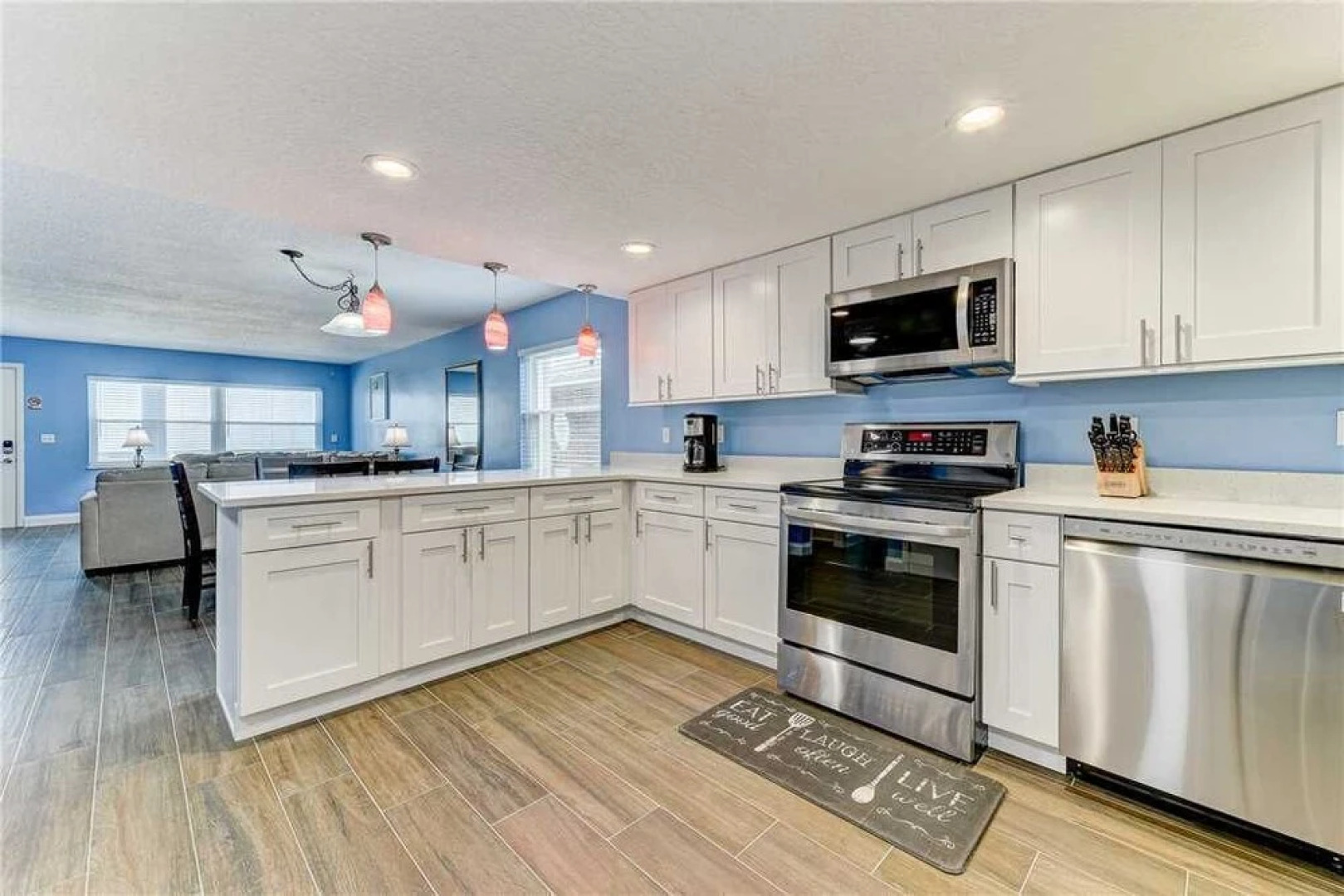 Island Retreat, Beach Front, 4 Bedrooms, Sleeps 12