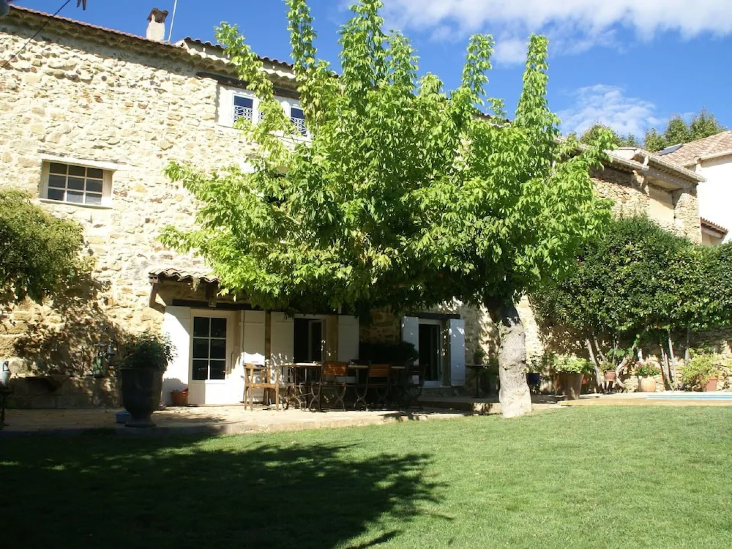 Quaint Holiday Home With Private Pool in Piolenc France