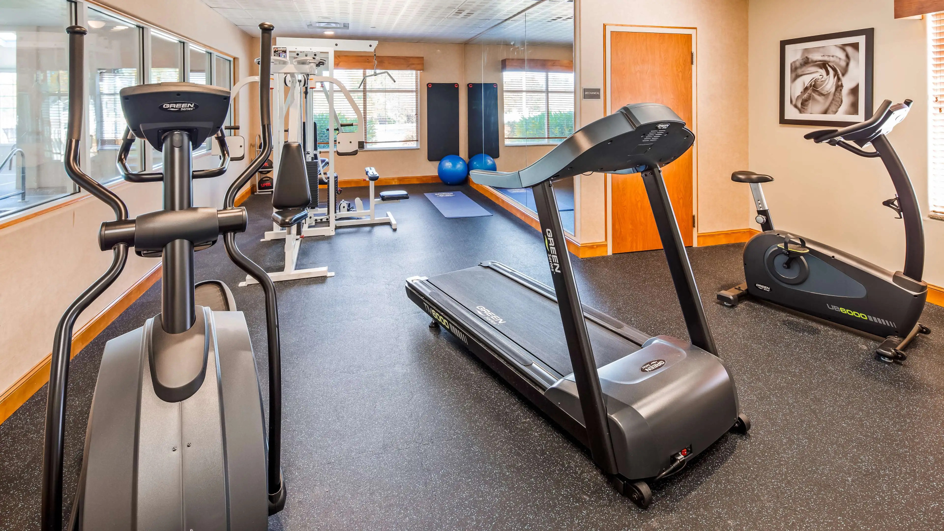 Best Western Plus Rose City Conference Center Inn