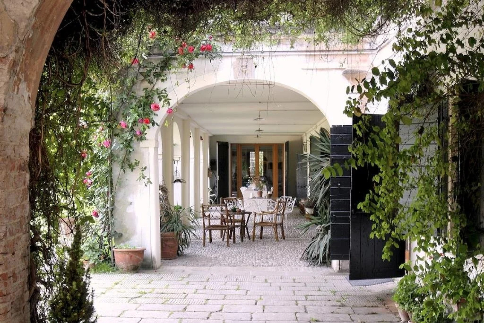 Corte di Villa Colloredo