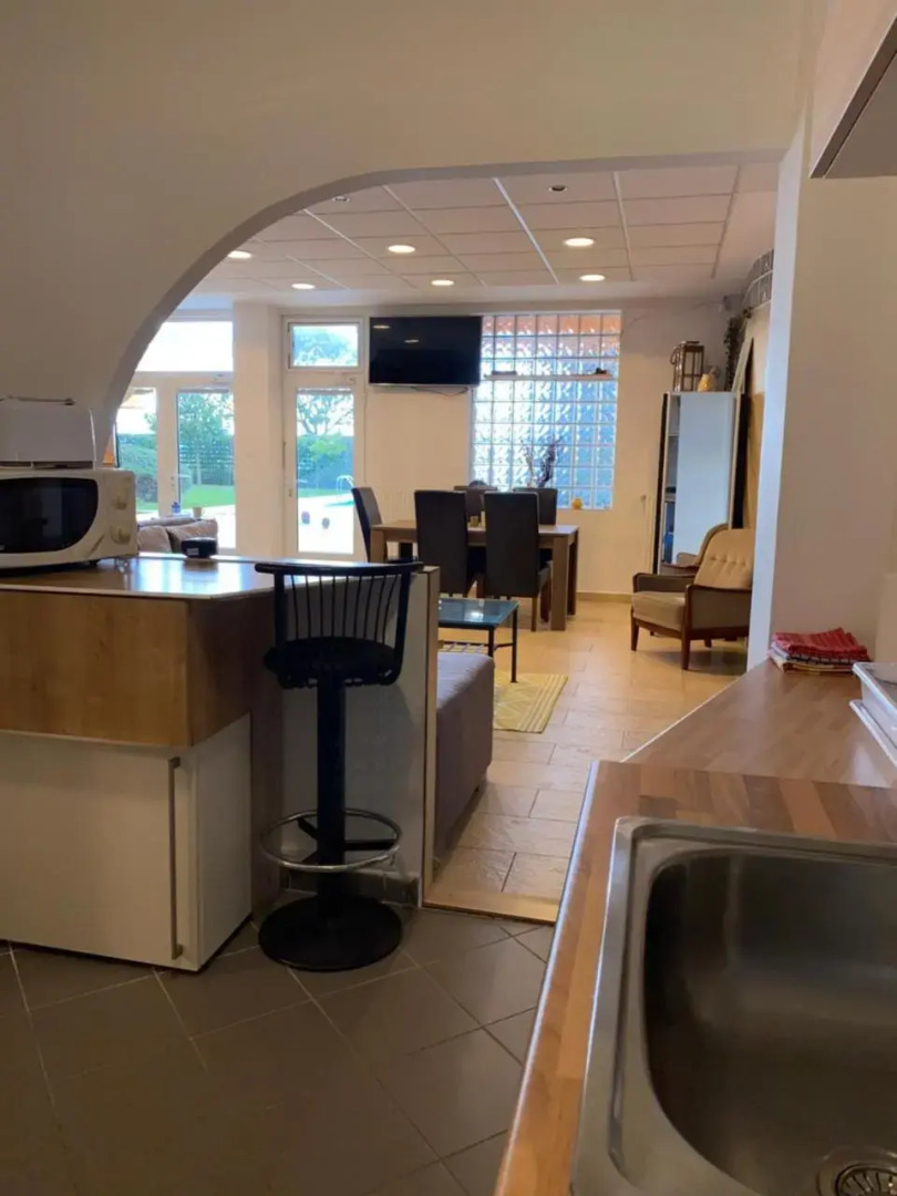 Viktria Vzparti Medencs Apartman