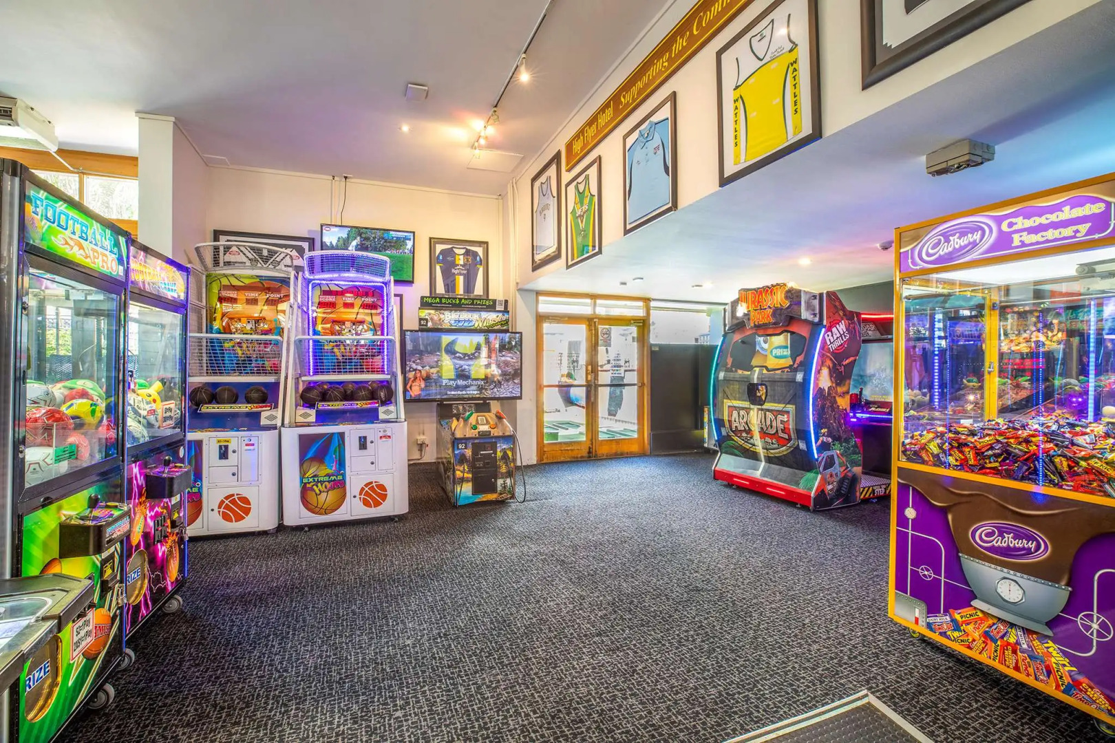 Nightcap at High Flyer Hotel