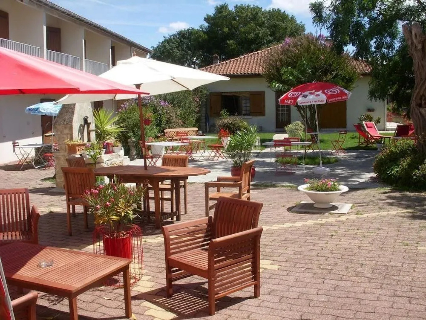Hotel les vieux Acacias