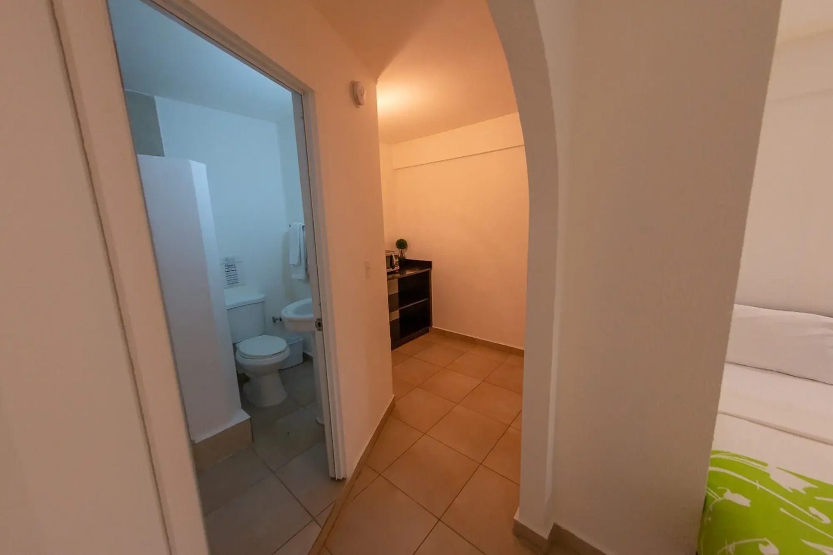 Casa Verde Hotel - Steps to the Beach | Pool, Restaurant & Bar