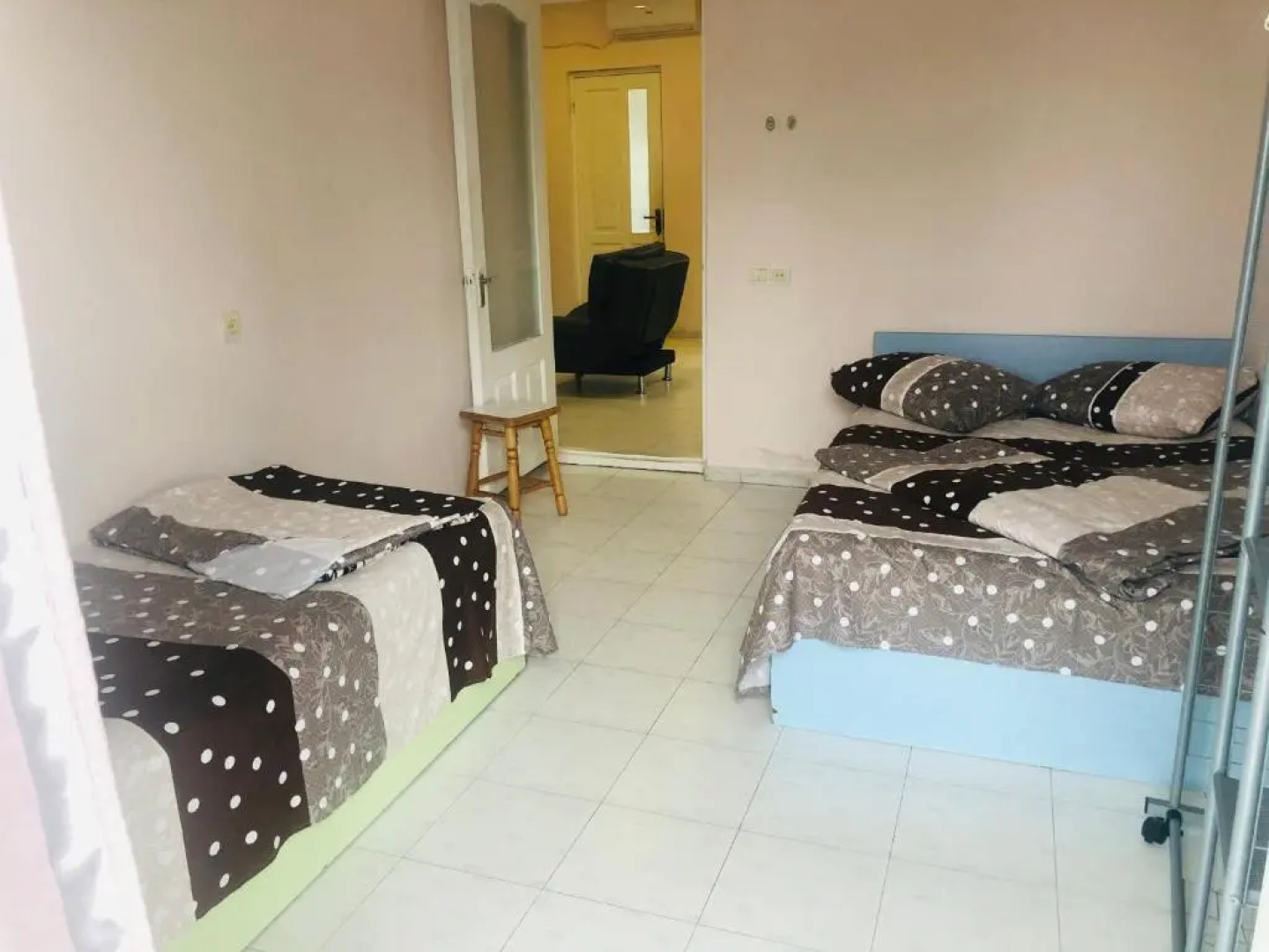 Old House Apartments