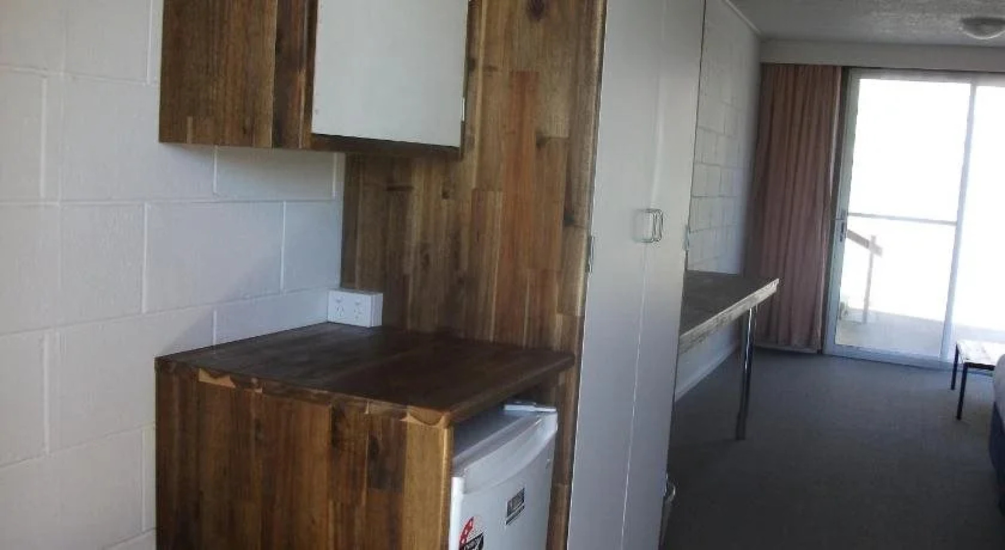 Snow Season Motor Inn