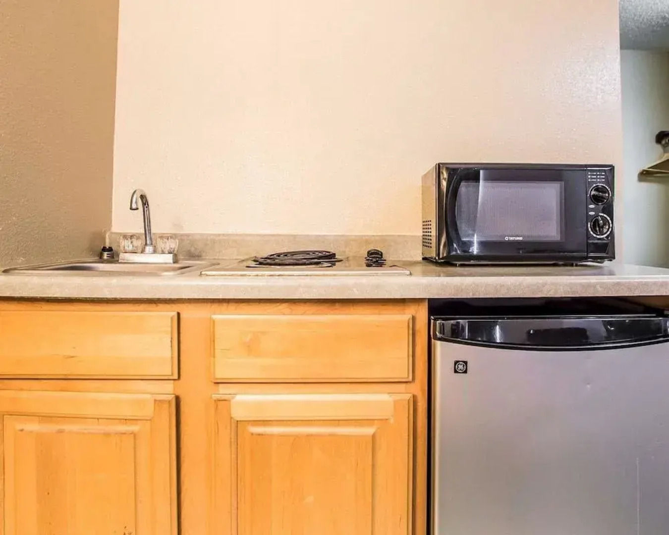 Econo Lodge Inn & Suites Granite City