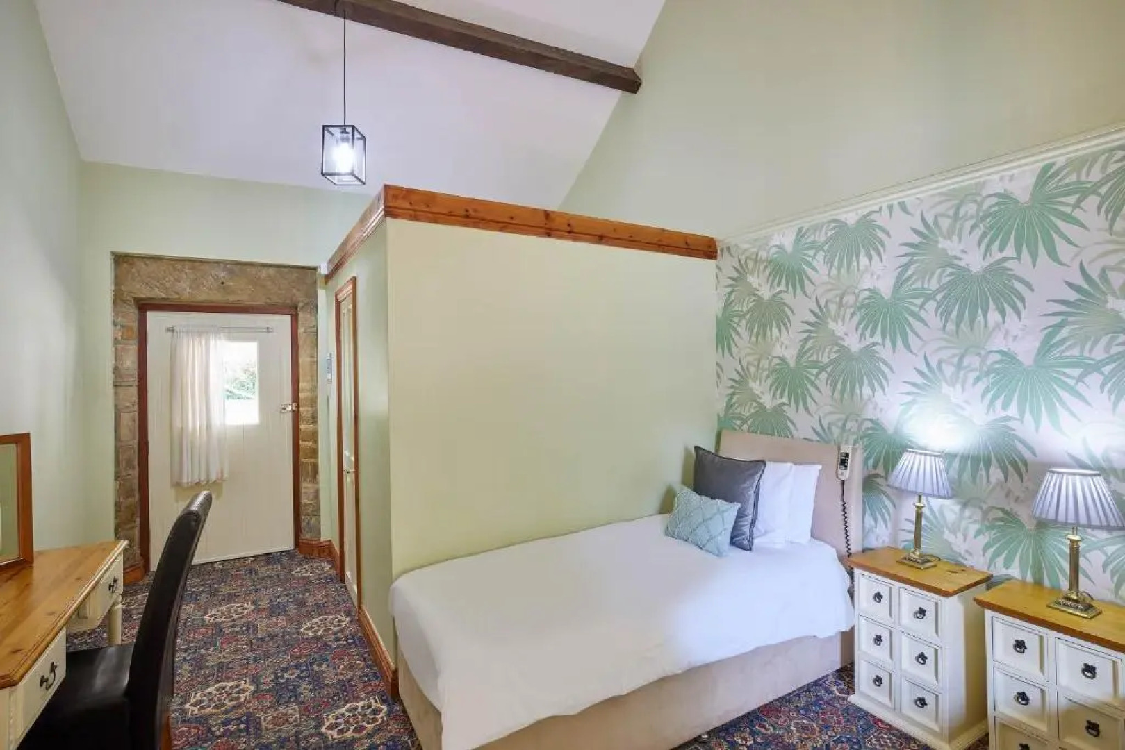 The Arches Country House